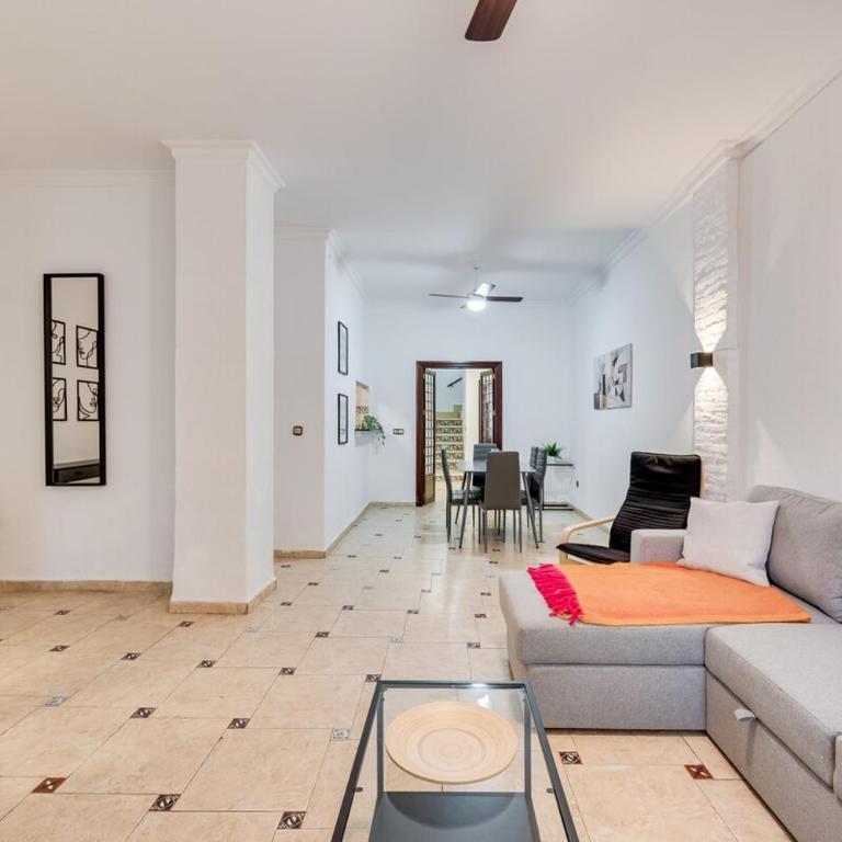 Villa Mari Carmen - Malaga Beach Escape - Four-Bedroom House - 7