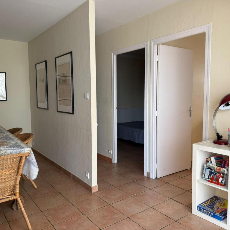 F3 en centre-ville de Banyuls avec terrasse - FR-1-309-58 - Two-Bedroom Apartment - 18