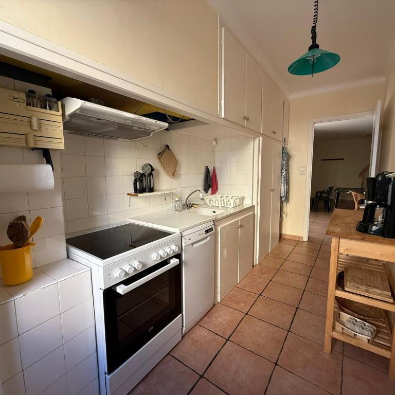 F3 en centre-ville de Banyuls avec terrasse - FR-1-309-58 - Two-Bedroom Apartment - 20