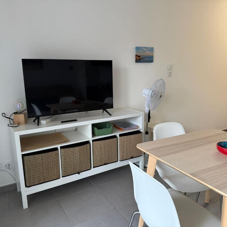 Studio calme avec terrasse et parking à 5 min de la plage - Studio - 16