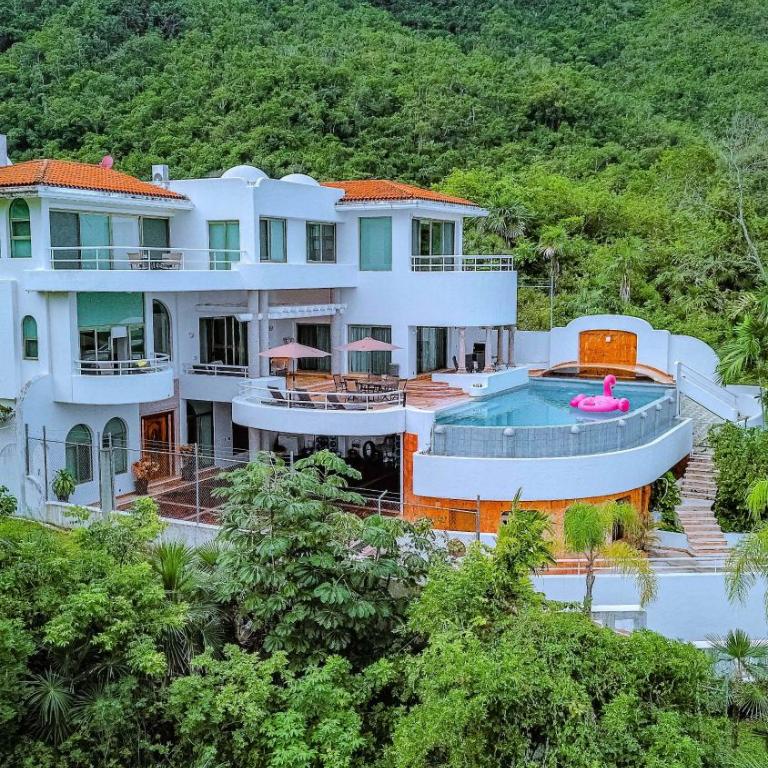 Villa Mozzafiato Private Resort with Full Staff and Heated Pool - Villa - 7
