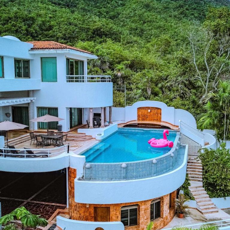 Villa Mozzafiato Private Resort with Full Staff and Heated Pool - Villa - 28
