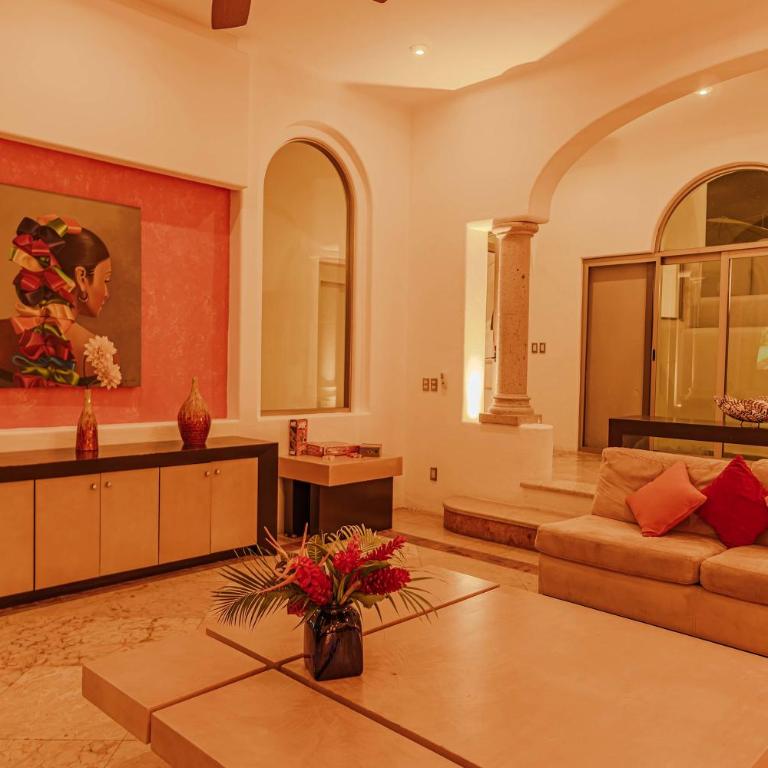 Villa Mozzafiato Private Resort with Full Staff and Heated Pool - Villa - 3
