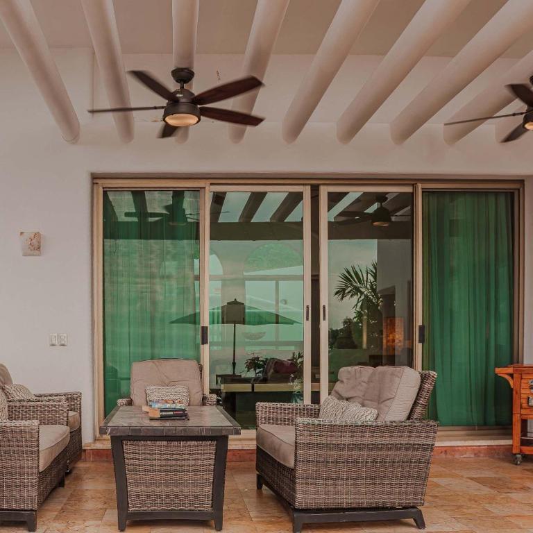 Villa Mozzafiato Private Resort with Full Staff and Heated Pool - Villa - 25