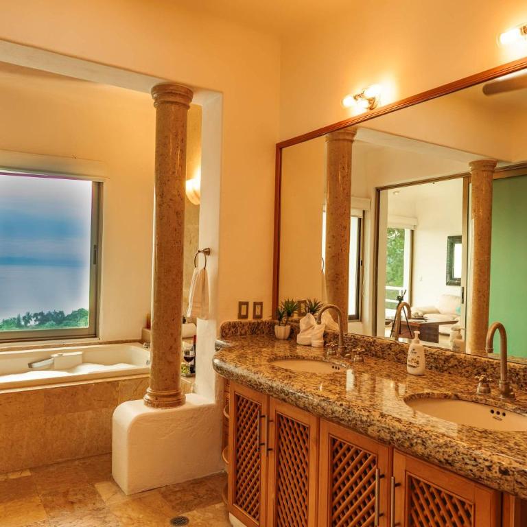 Villa Mozzafiato Private Resort with Full Staff and Heated Pool - Villa - 35