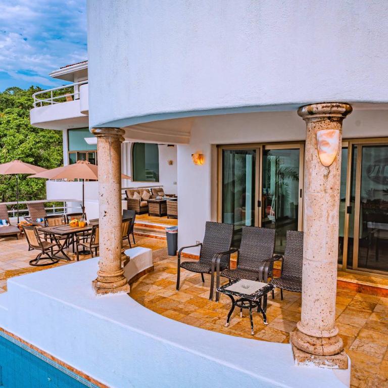 Villa Mozzafiato Private Resort with Full Staff and Heated Pool - Villa - 29