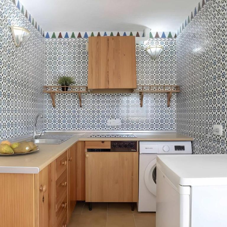 Apartamento con piscina compartida cerca del centro - Apartamento - 10