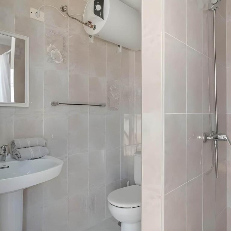 Apartamento con piscina compartida cerca del centro - Apartamento - 17