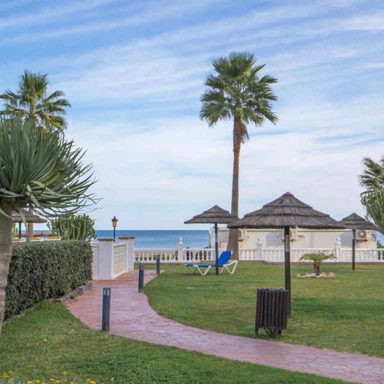 Harbour Heaven, 2 Bed, 2 Bath Apartment Steps from Duquesa Marina and Beach - Apartamento - 20