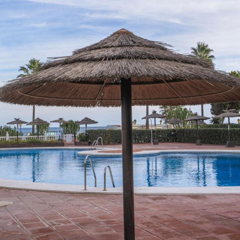 Harbour Heaven, 2 Bed, 2 Bath Apartment Steps from Duquesa Marina and Beach - Apartamento - 23