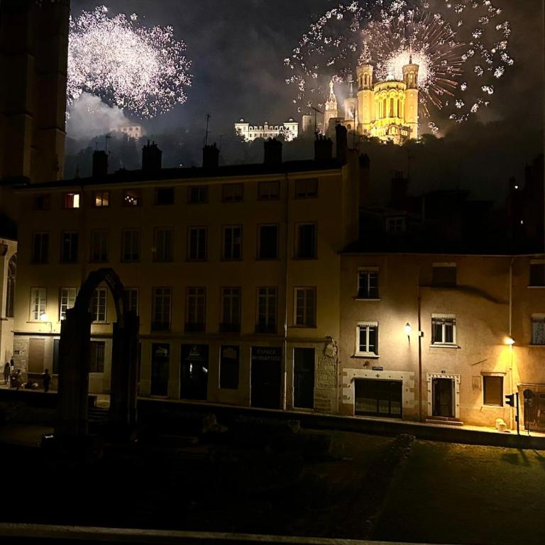 Appartement quai de Saône vue vieux Lyon Fourvière - Apartment mit 3 Schlafzimmern - 42