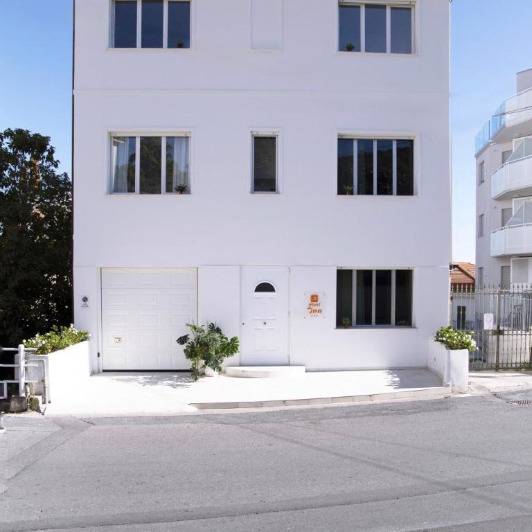 Hotel Iva - Double or Twin Room with Partial Sea View - Annex - 1