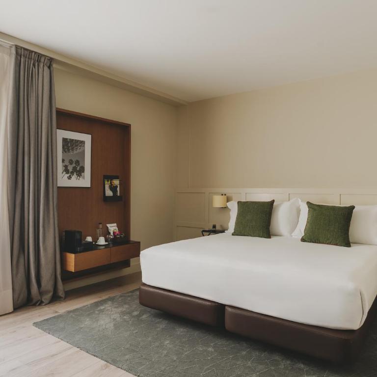 Catalonia Boulevard - Superior Room - 2