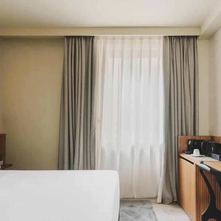 Catalonia Boulevard - Superior Room - 6