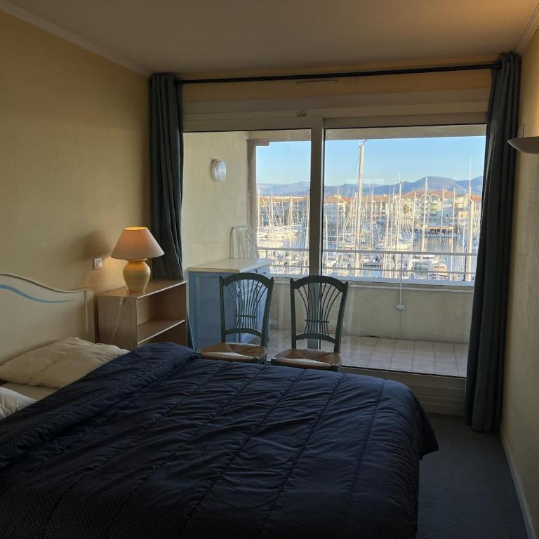 CAP HERMES, 4eme etage, vue exceptionnelle sur le port - Apartment mit 1 Schlafzimmer, Meerblick und Terrasse - 8