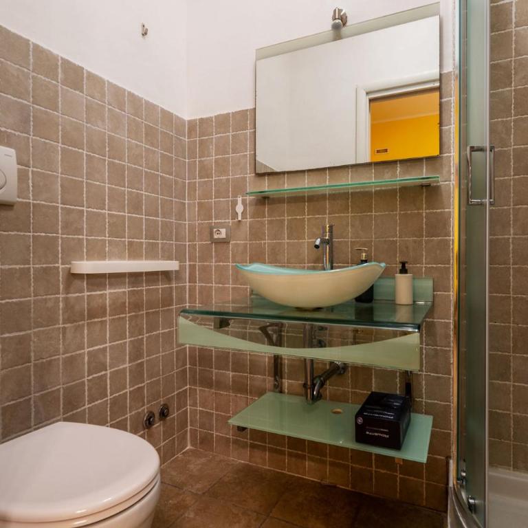 GuestHost - San Giovanni Comfy Flat - Appartamento con 3 Camere da Letto - 32