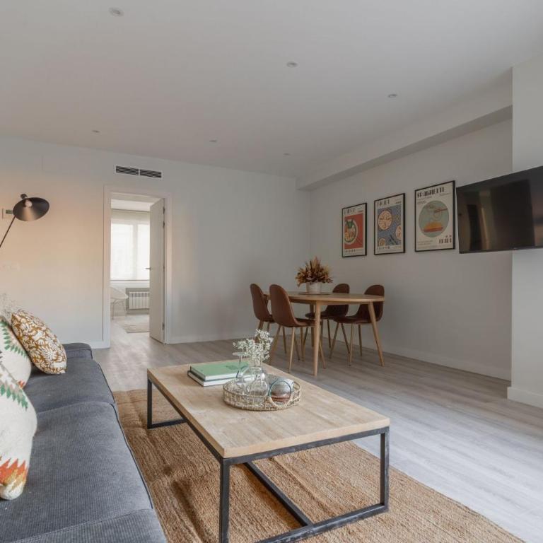 Modern apartment-2Bedrooms 1Bathroom-Chamberí - Apartment - 3