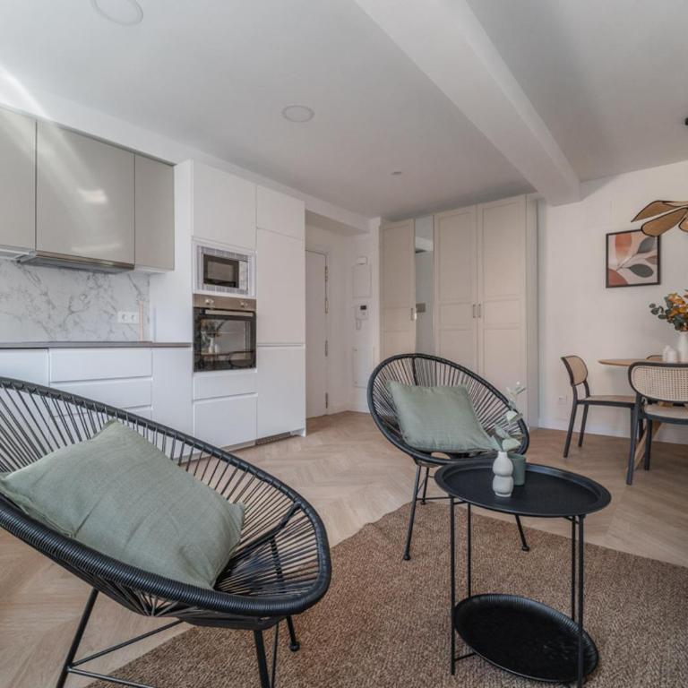 Bright cozy - 2 Bdrs 2 Baths -Barrio Salamanca - Apartamento de 2 dormitorios - 4