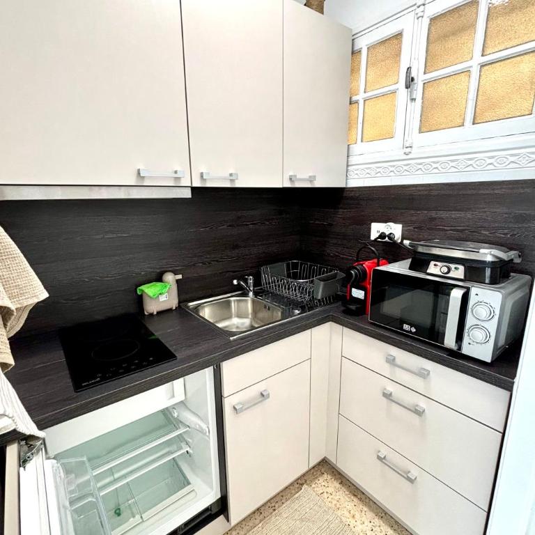 Sea View Studio with Balcony, Near Italy & Monaco - Apartamento de 1 dormitorio - 9