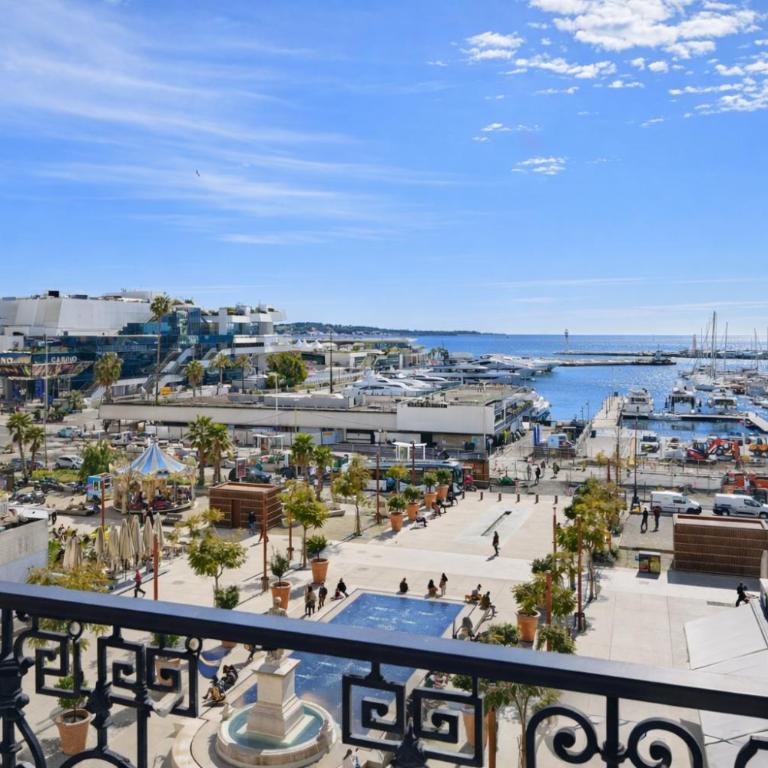 DELUXE SEAVIEW BALCONY - 2 min PALAIS & BEACH - Apartment with Sea View - 26