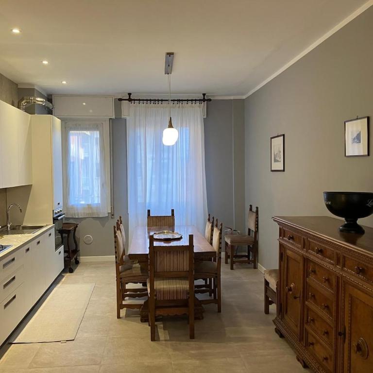 Apartment in Arona, Olivia's Home 100mt dal Lago - Appartamento con 2 Camere da Letto e Balcone - 11