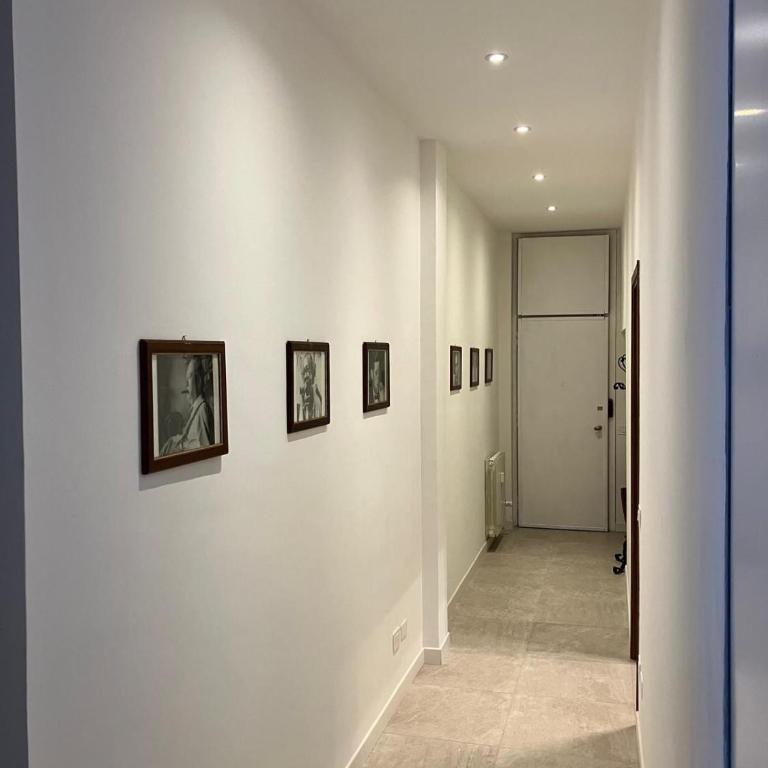 Apartment in Arona, Olivia's Home 100mt dal Lago - Appartamento con 2 Camere da Letto e Balcone - 2