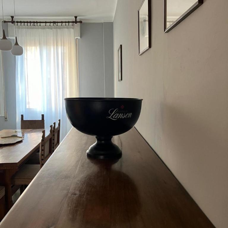 Apartment in Arona, Olivia's Home 100mt dal Lago - Appartamento con 2 Camere da Letto e Balcone - 10