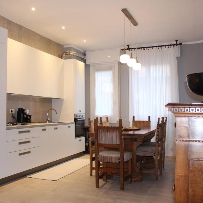 Apartment in Arona, Olivia's Home 100mt dal Lago - Appartamento con 2 Camere da Letto e Balcone - 13