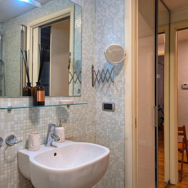Casa Cecilia - Via Roma - Two-Bedroom Apartment - 9