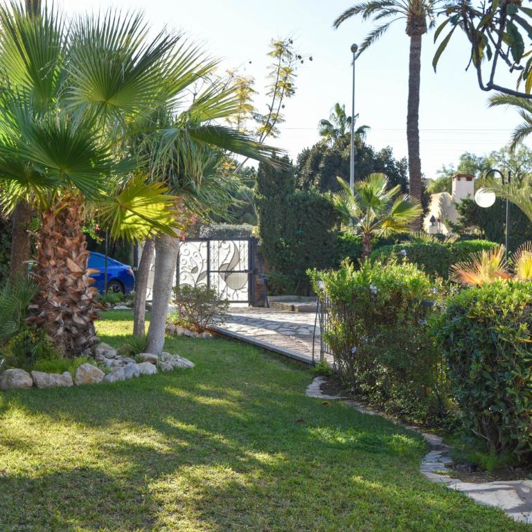 Villa La Font with pool and bbq - Three-Bedroom Villa - 49