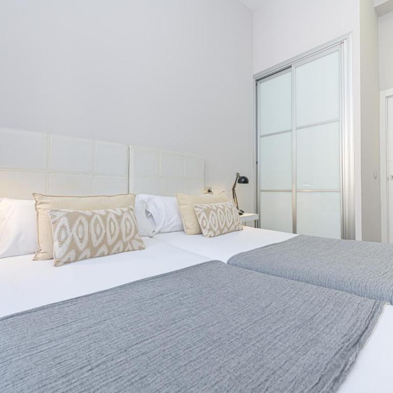 Apartamentos Calle Larios - One-Bedroom Apartment (5 Adults) - 12