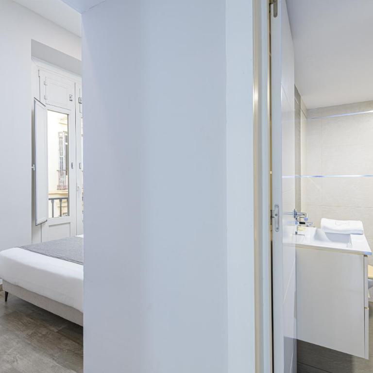 Apartamentos Calle Larios - One-Bedroom Apartment with Views of Larios Street - 1