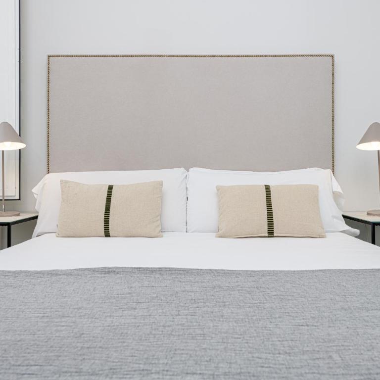 Apartamentos Calle Larios - One-Bedroom Apartment with Views of Larios Street - 28