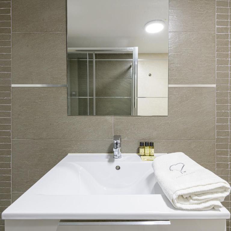 Apartamentos Calle Larios - One-Bedroom Apartment with Views of Larios Street - 11
