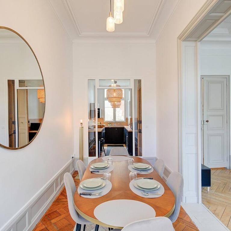 Spacieux Appartement - Type Haussmannien - Wifi - Appartement 2 Chambres Deluxe - 8
