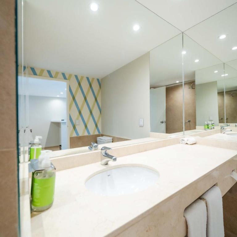 Holiday Inn Express Rosario by IHG - Habitación Doble Estándar con 2 camas dobles - 1