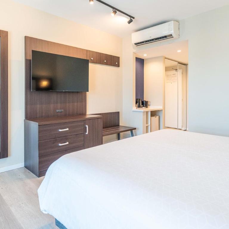 Holiday Inn Express Rosario by IHG - Habitación Estándar con cama extragrande - Adaptada para silla de ruedas - 4