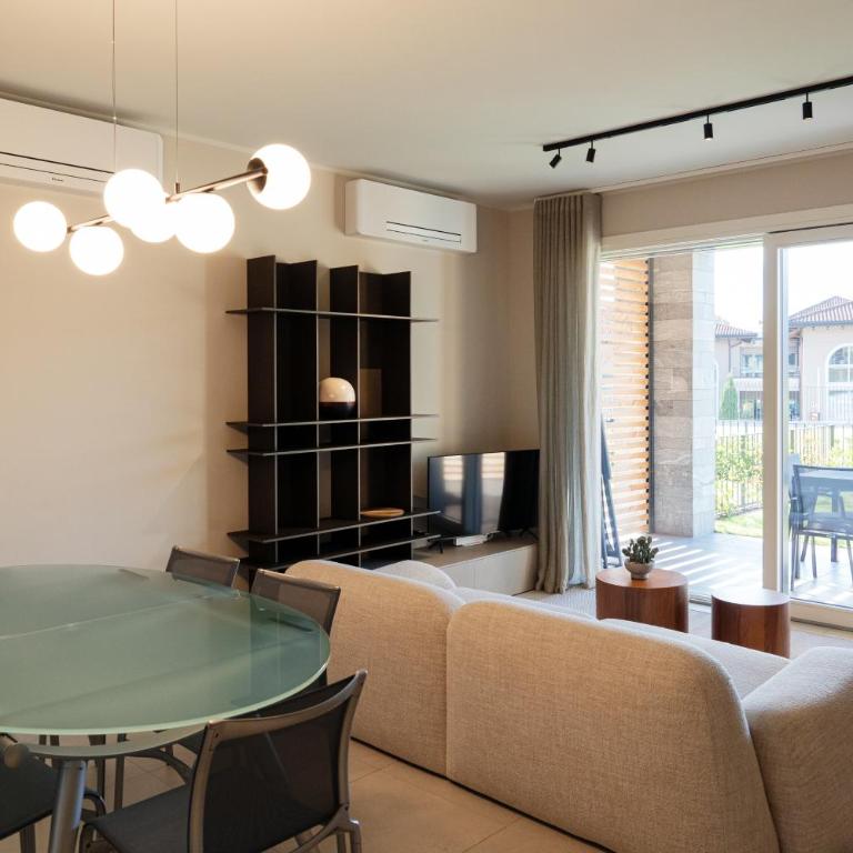 Lago Dorato Luxury Apartments - Lake Como View - Appartamento Deluxe con 2 Camere da Letto - 3