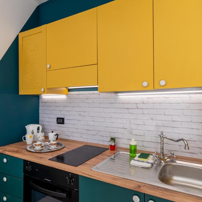 GuestHost - Bright Terrace Stay near Sanremo Beach - One-Bedroom Apartment - 13
