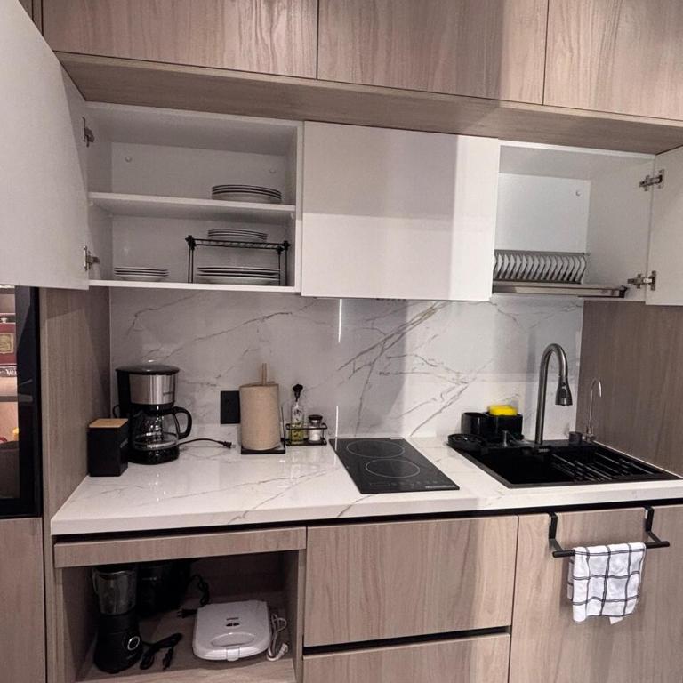 Suite exclusiva, piscina, sauna, turco, jacuzzi en área comercial de Quito - One-Bedroom Apartment - 29