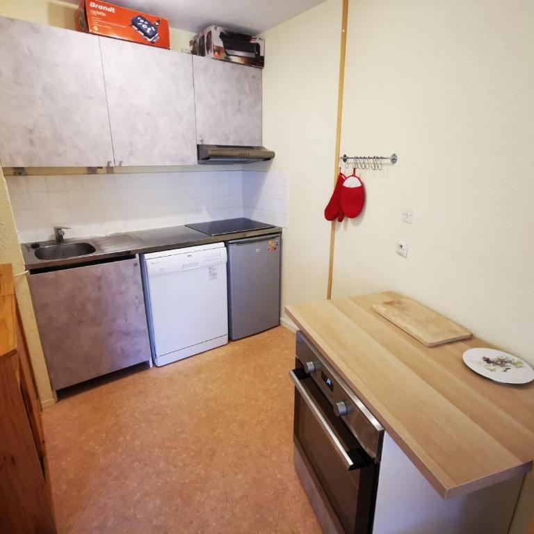 2 Pièces, skis aux pieds, proche commerces avec balcon. Capacité 6 pers, animaux non admis - Appartement 1 Chambre - 8