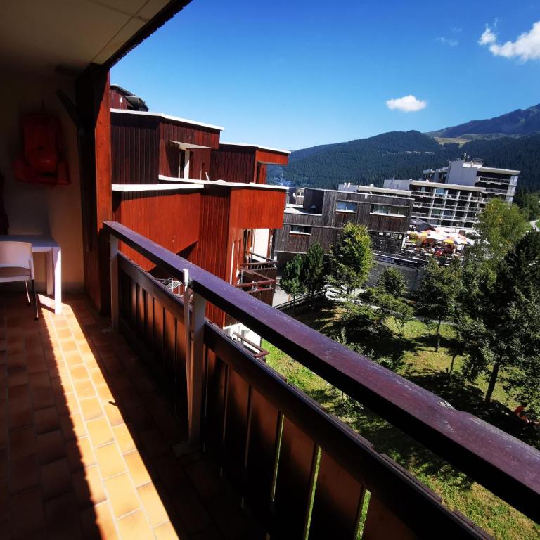2 Pièces, skis aux pieds, proche commerces avec balcon. Capacité 6 pers, animaux non admis - Appartement 1 Chambre - 17