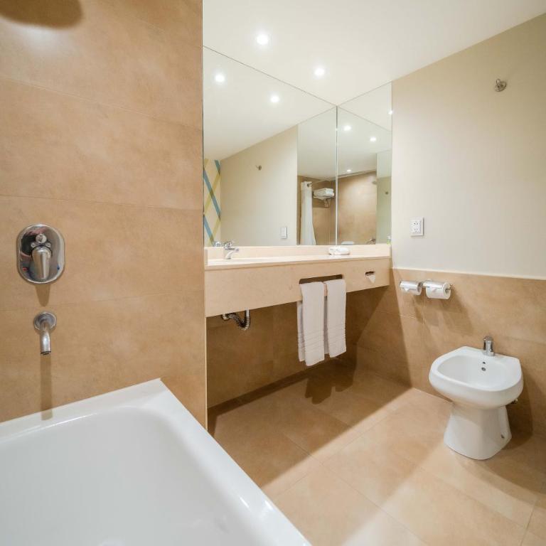 Holiday Inn Express Rosario by IHG - Standard Double Room with Two Double Beds - 2