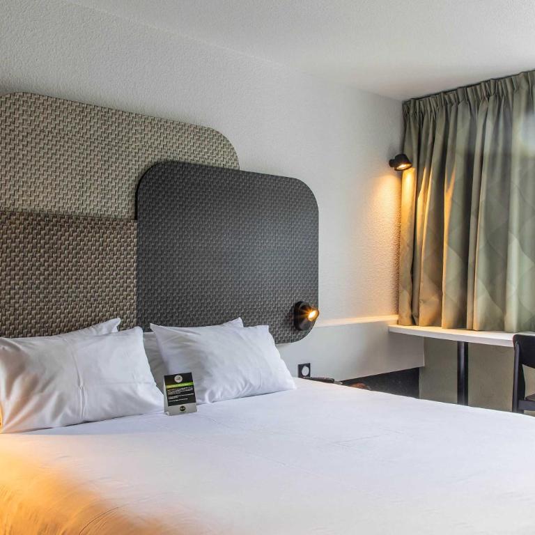 B&B HOTEL Lourdes Centre Gare 3 étoiles - Chambre Double - 1