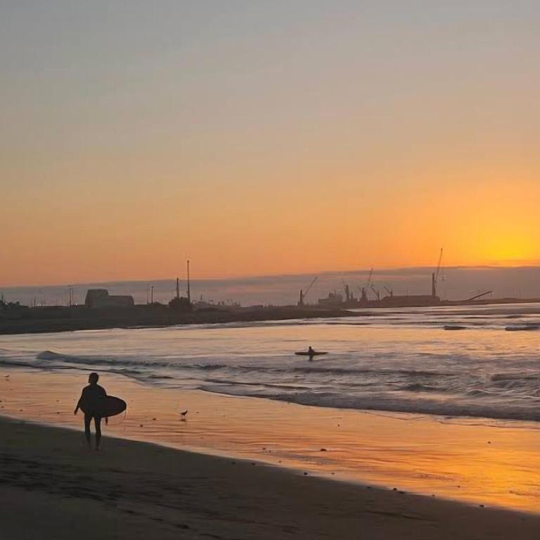 Departamento a metros de la playa chinchorro - Two-Bedroom Apartment - 18