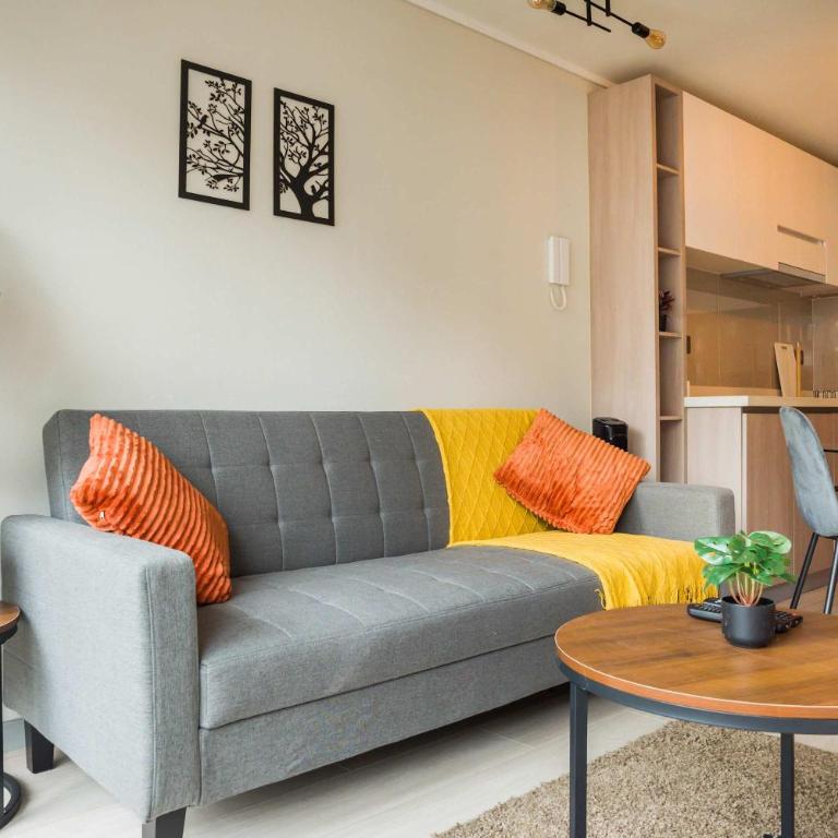 Chic Downtown Santiago Cozy Urban Retreat for 3 - Apartment - 10