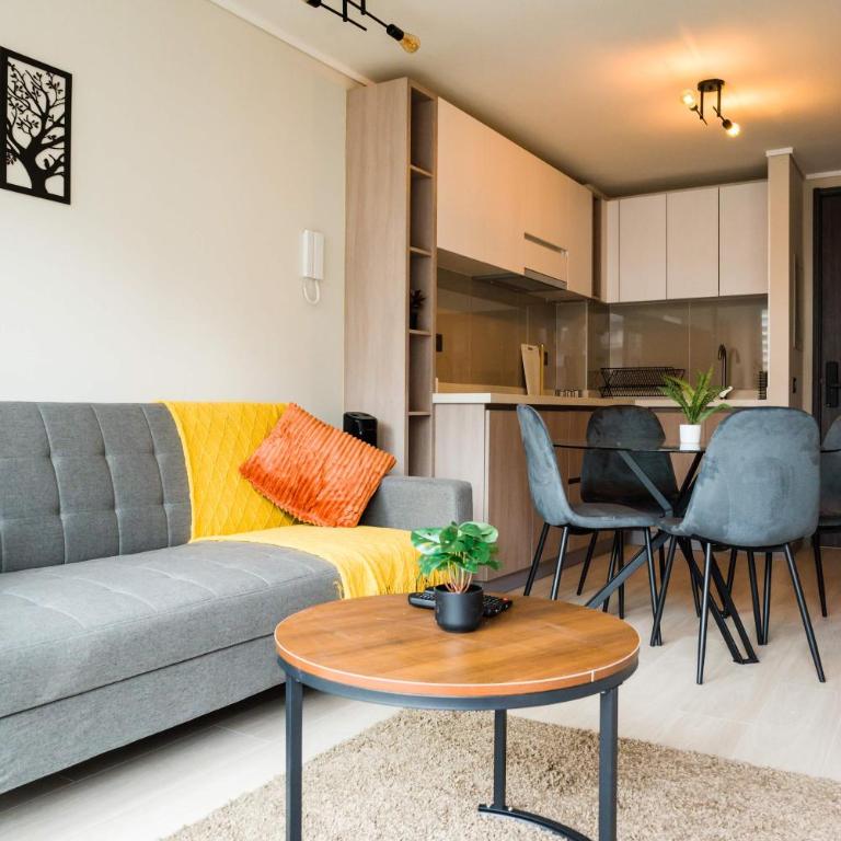 Chic Downtown Santiago Cozy Urban Retreat for 3 - Apartment - 8