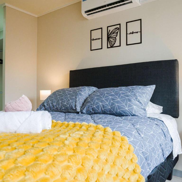 Chic Downtown Santiago Cozy Urban Retreat for 3 - Apartment - 14