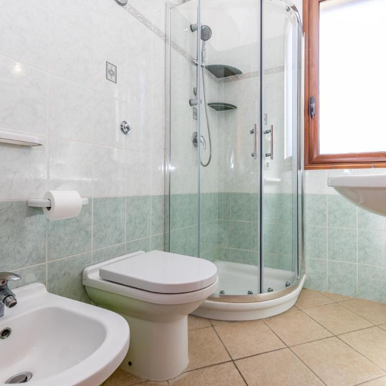 Sole Mare Deluxe - Three-Bedroom Vacation Home - 27