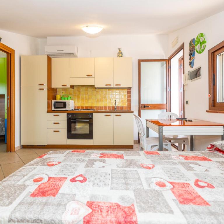 Sole Mare Deluxe - Three-Bedroom Vacation Home - 14